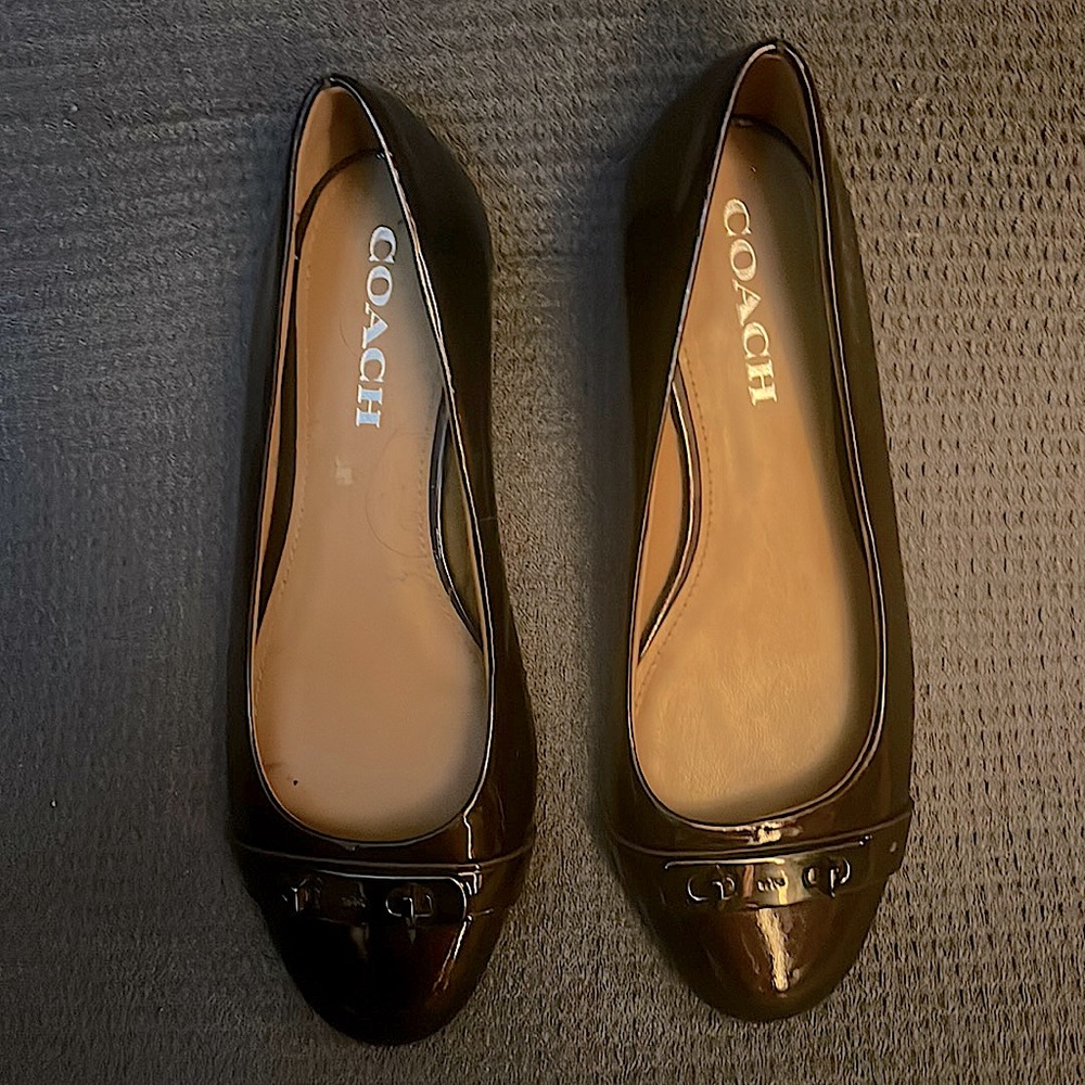 Oswald maroon, patleather shoes. Worn once for a ceremony that lasted maybe 1 hr